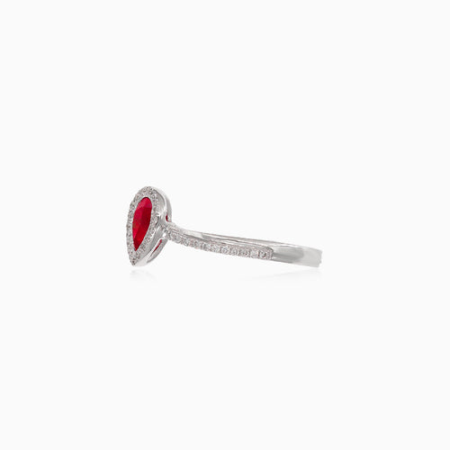 Bague sophistiquée en diamant et rubis 18 carats