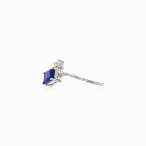 Elegant white gold diamond and sapphire ring