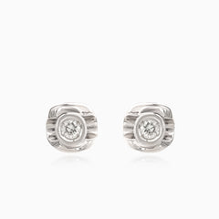 Sparkling white gold diamond stud earrings