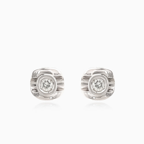 Sparkling white gold diamond stud earrings