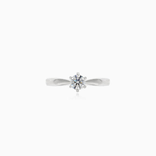 White gold ring with round diamond