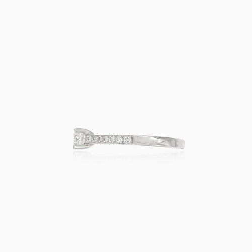 Splendide bague en or blanc avec diamant