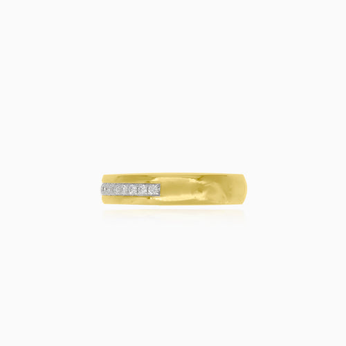 Yellow gold ring with diamonds