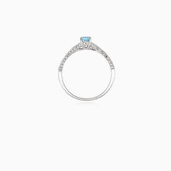 Elegant  white gold  ring with diamond and blue topaz