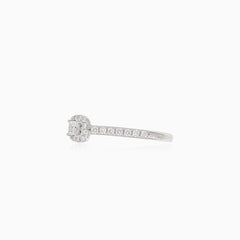 Bague intemporelle pour femme avec diamants ronds et carrés