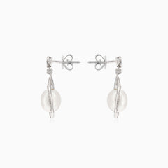 Unikátní zlaté bílé náušnice s diamantovým rámečkem a perlou