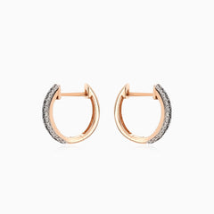 Boucles d'oreilles en or rose brillant avec diamants noirs et blancs