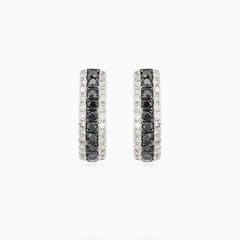 Boucles d'oreilles en or rose brillant avec diamants noirs et blancs