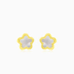 Boucles d’oreilles puces fleurs en nacre et or