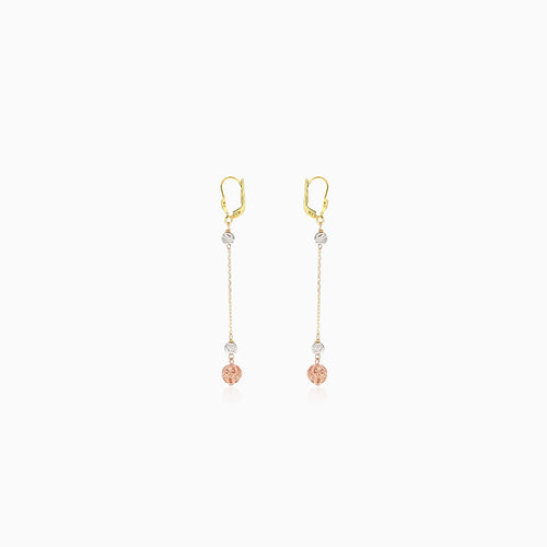 Boucles d'oreilles pendantes en or tricolore avec perles.