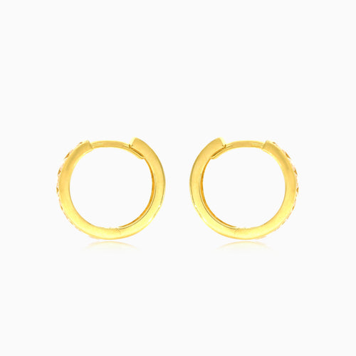 Rosa Quarz Huggie-Creolen