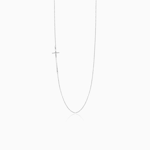 Delicate necklace in white gold with a cross