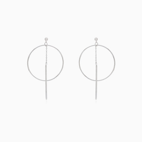 Boucles d’oreilles pendantes design en argent
