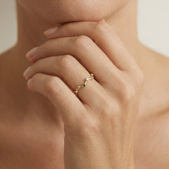 Prsten potěšení ze syntetických kamenů