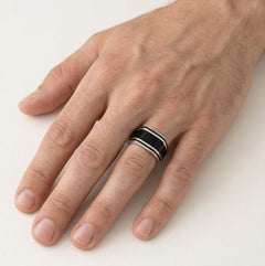 Pánský prsten ze stříbra se smaltem, výrazný