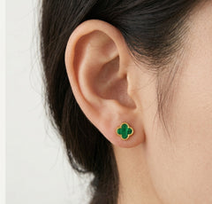 Boucles d'oreilles trèfle à quatre feuilles en or jaune avec agate