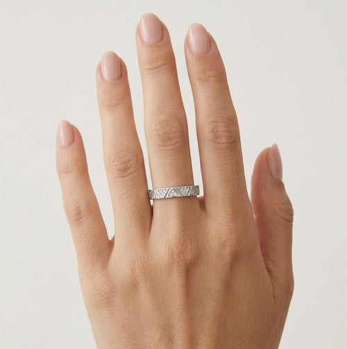 Bague femme en argent avec zirconia cubique en forme de triangles