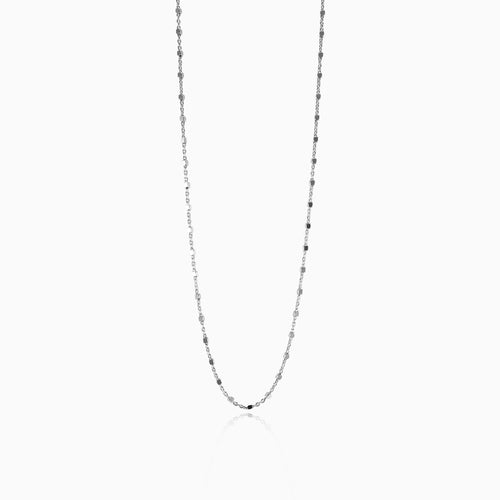 Stříbrný řetízek z čtvercových korálků