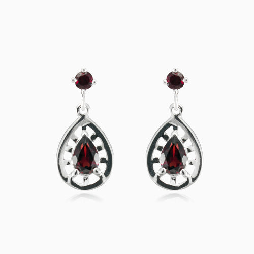 Boucles d’oreilles pendantes en grenat taille poire