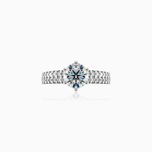 Bague chic en or blanc