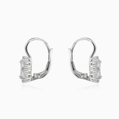 Boucles d’oreilles en or blanc avec zircon cubique rectangulaire