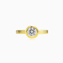 Bague en or avec zircon cubique serti.