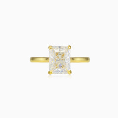 Bague en or avec zircon cubique radiant