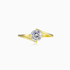 Bague torsadée en or avec solitaire