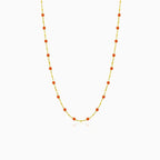 Minimalistický korálový zlatý náhrdelník