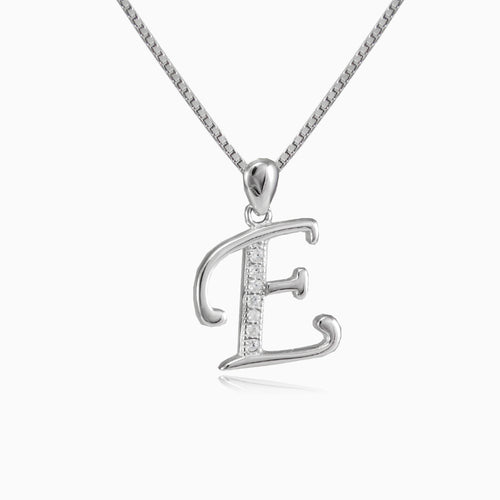 Pendentif lettre E