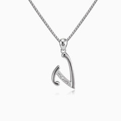 Pendentif lettre V