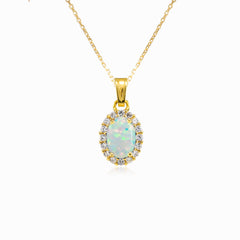 Oválný přívěsek s bílým opálem