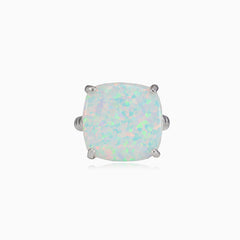 Bague carrée torsadée avec opale blanche