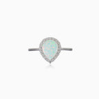Royal birnenförmiger weißer Opal Ring