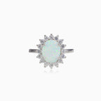 Königlicher flacher Weißopal-Ring