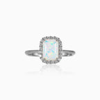 rectangle-white-opal-ring — Bague opale blanche rectangulaire