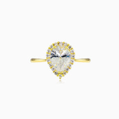 Birnenförmiger Zirkonia-Gelbgold-Ring