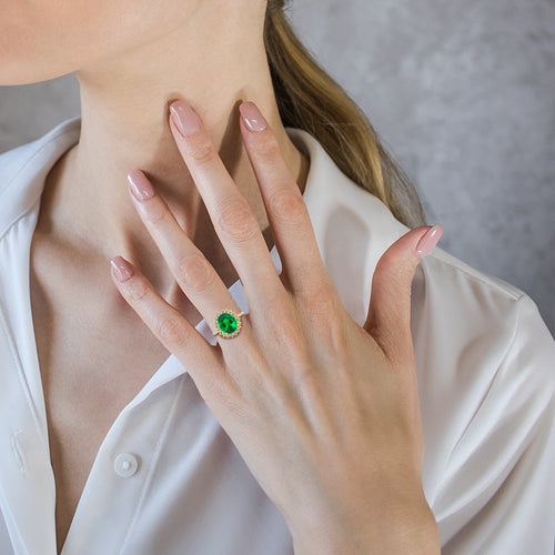 Bague royale en or avec quartz vert ovale